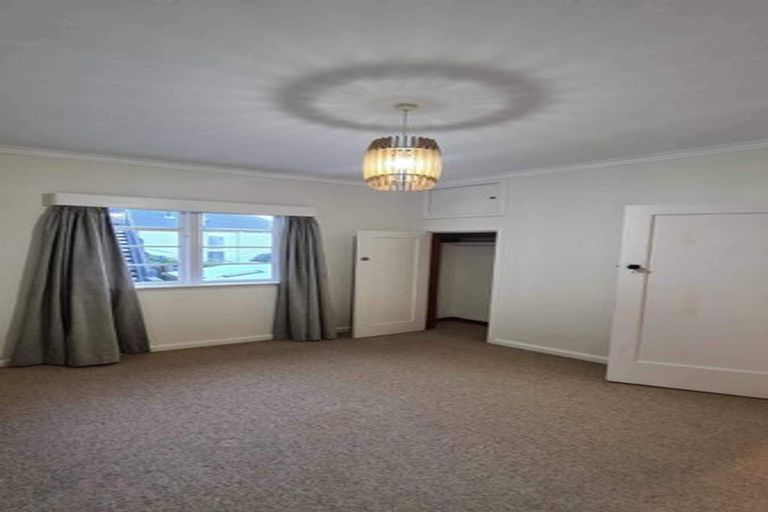 Photo of property in 122 Grafton Road, Roseneath, Wellington, 6011