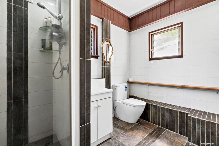 Photo of property in 7 Noeleen Street, Glenfield, Auckland, 0629