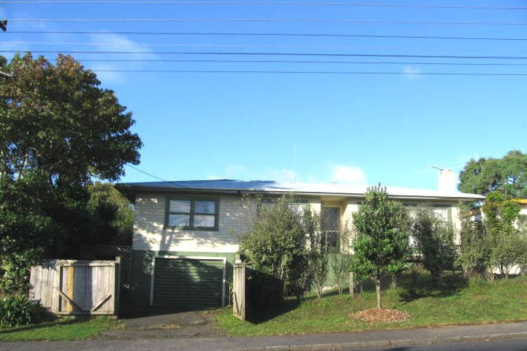 Photo of property in 4 Sunnyside Road, Sunnyvale, Auckland, 0612