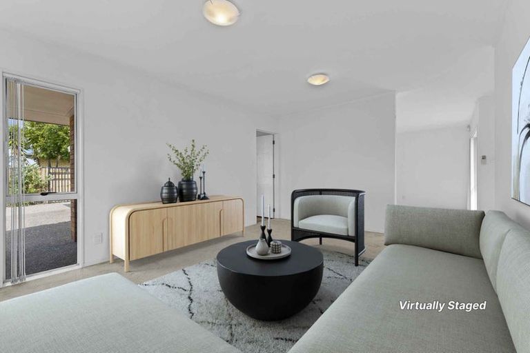 Photo of property in 70 Tington Avenue, Wattle Downs, Auckland, 2103