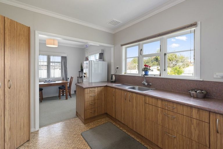 Photo of property in 21 Carlisle Street, Levin, 5510