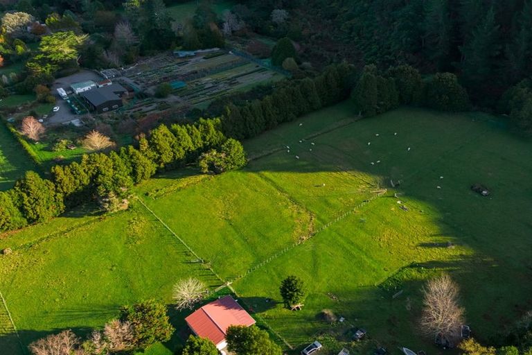 Photo of property in 299 Moores Valley Road, Wainuiomata, Lower Hutt, 5373