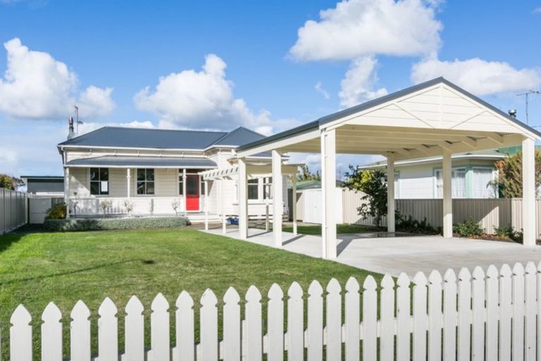 Photo of property in 9a Bowling Road, Greenmeadows, Napier, 4112