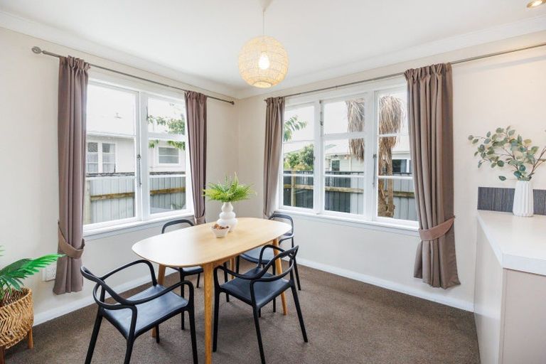Photo of property in 43 Manchester Street, Takaro, Palmerston North, 4412