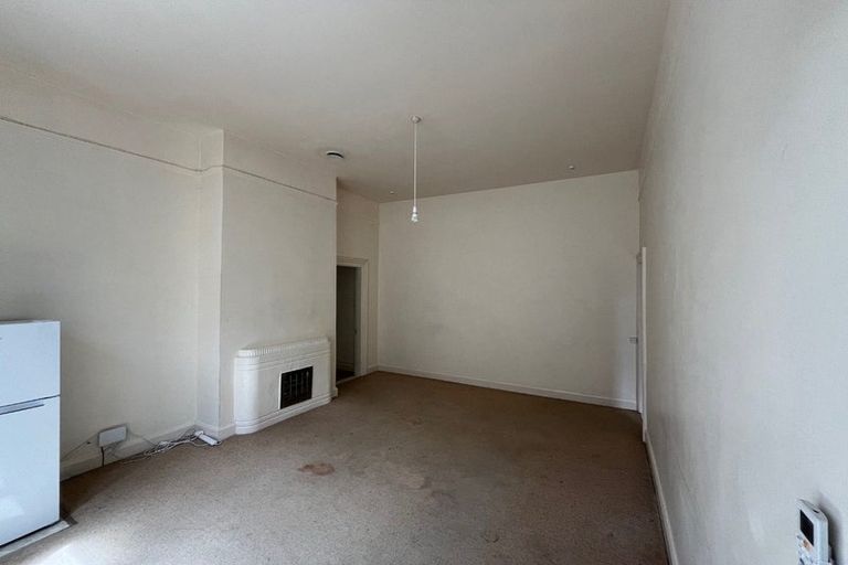 Photo of property in 2/106 Glenmore Street, Northland, Wellington, 6012