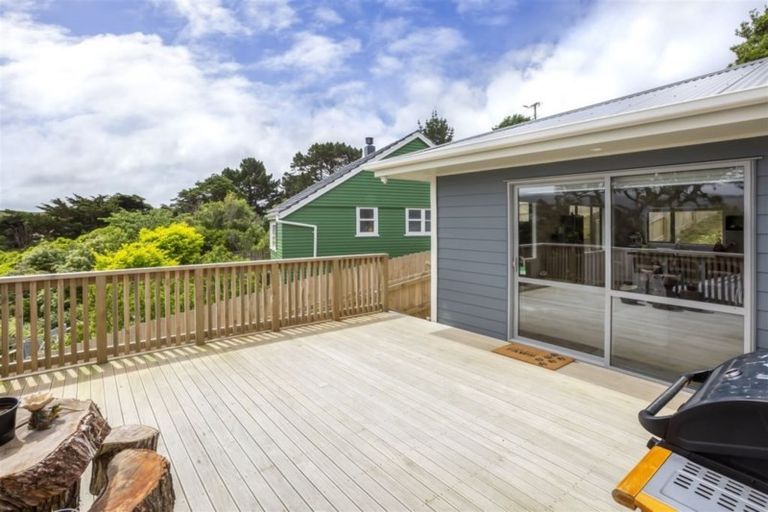 Photo of property in 17a Gloucester Street, Cannons Creek, Porirua, 5024