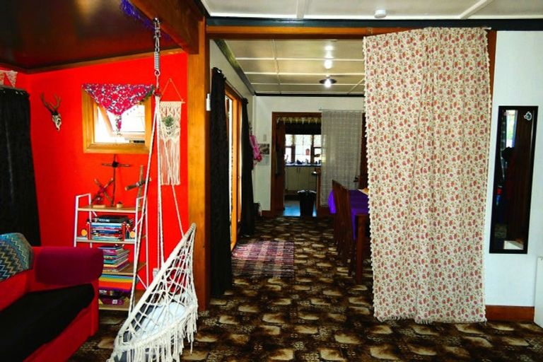 Photo of property in 58 Brougham Street, Westport, 7825