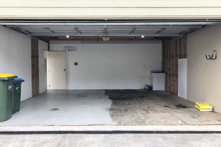 Photo of property in 24 Morere Street, Titahi Bay, Porirua, 5022