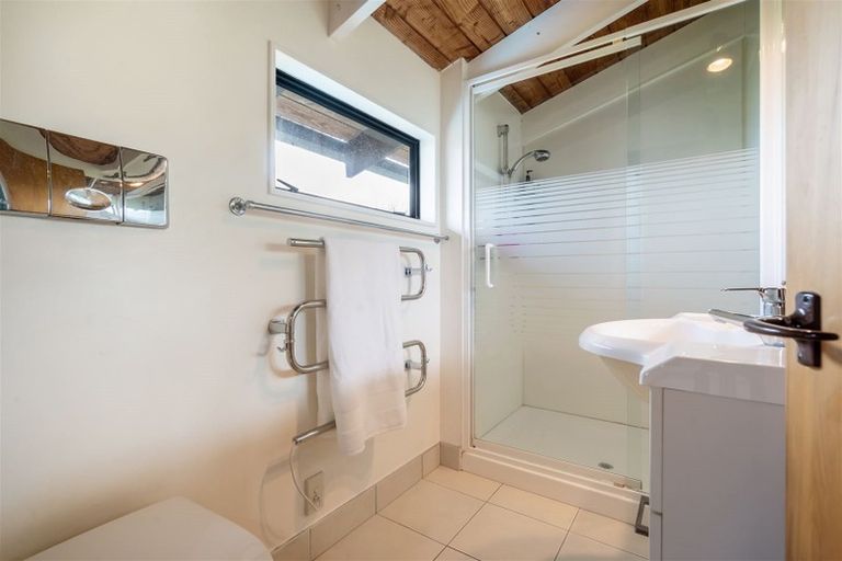 Photo of property in 27 Hadfield Street, Beach Haven, Auckland, 0626