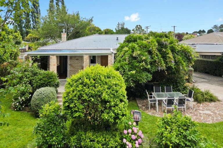 Photo of property in 27 Greta Street, Glenview, Hamilton, 3206