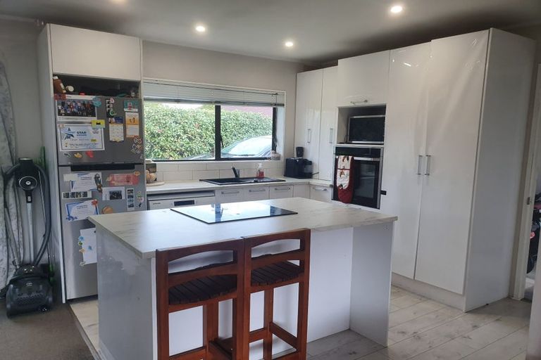 Photo of property in 2/10 Onslow Road, Papakura, 2110