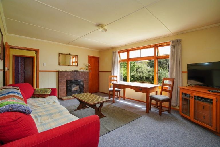 Photo of property in 17 Half Mile Road, Tuatapere, 9620