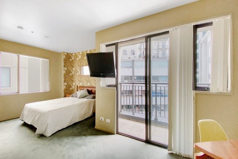 Photo of property in Oxford Apartments, 4a/13 Mount Street, Auckland Central, Auckland, 1010