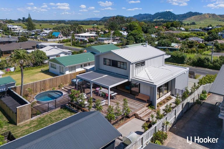 Photo of property in 55 Seaforth Road, Waihi Beach, 3611