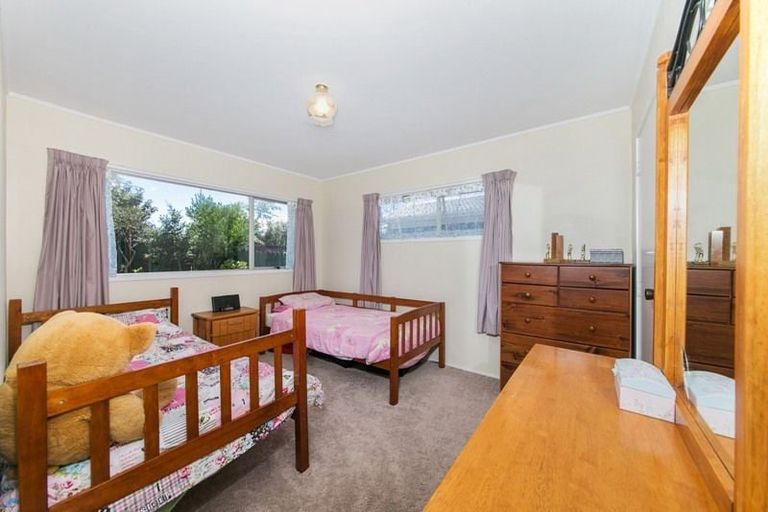 Photo of property in 147 Pigeon Mountain Road, Half Moon Bay, Auckland, 2012