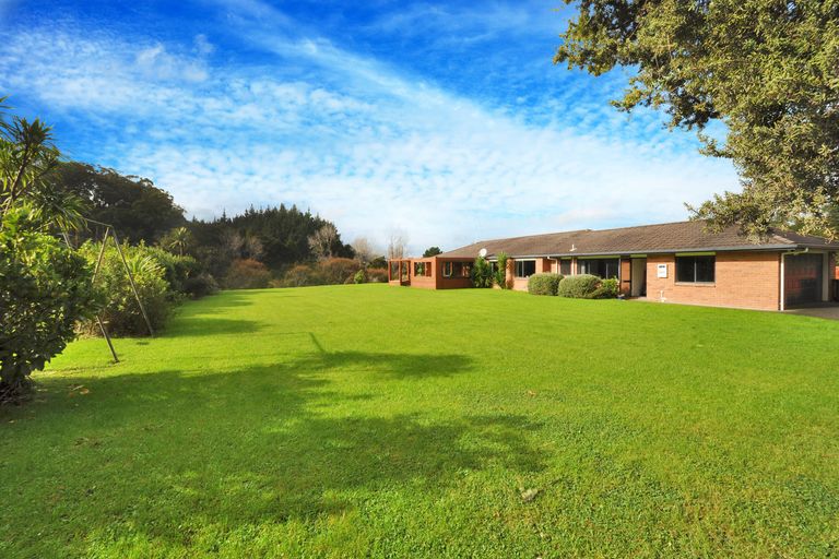 Photo of property in 927 Tauhoa Road, Kaipara Flats, Warkworth, 0984