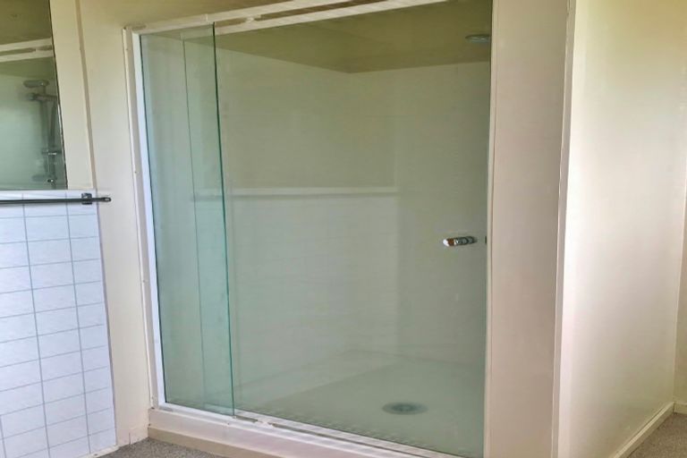 Photo of property in 17 Domain Street, Waiuku, 2123