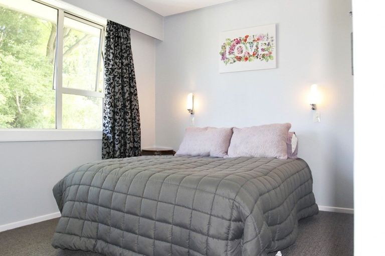 Photo of property in 59 Welsh Road, Winton, 9720