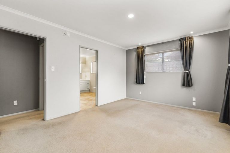 Photo of property in 22 Hoyte Place, Pukehangi, Rotorua, 3015