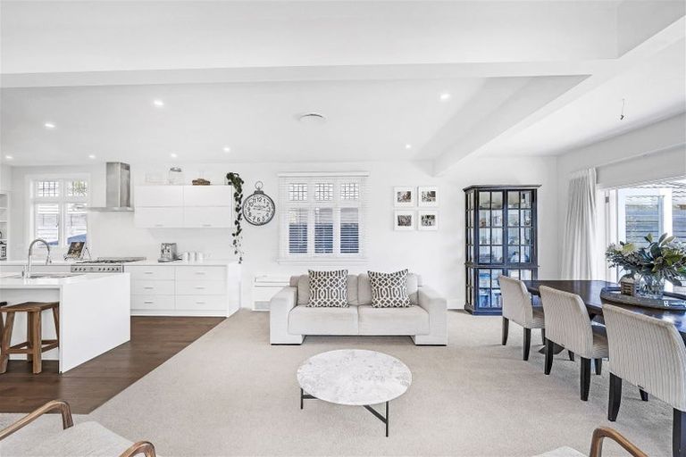 Photo of property in 49 Hartley Avenue, Strowan, Christchurch, 8052