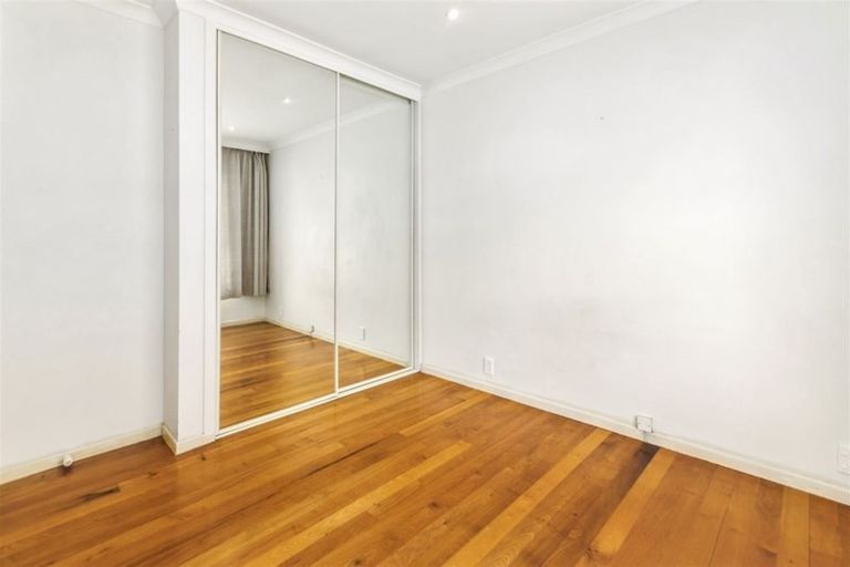 Photo of property in 4112/110 East Coast Road, Forrest Hill, Auckland, 0620