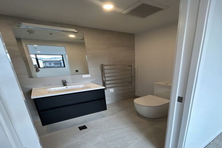 Photo of property in 13/7 Northlake Drive, Wanaka, 9305