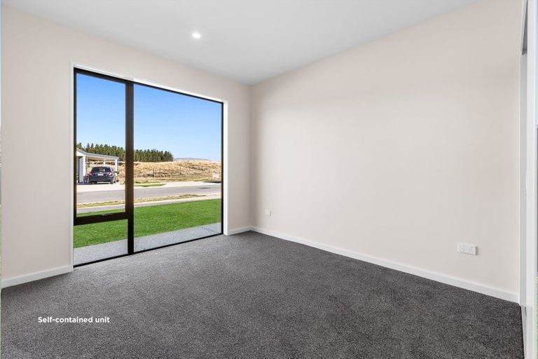 Photo of property in 120 Burdon Loop, Lake Hawea, 9382