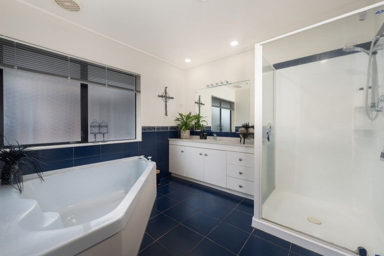 Photo of property in 16 Britannia Place, Half Moon Bay, Auckland, 2012