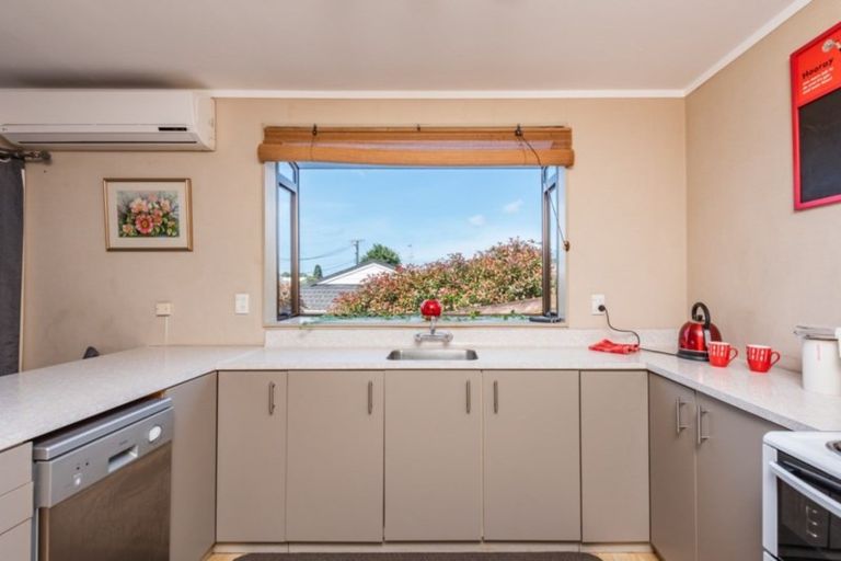 Photo of property in 23 Hurley Road, Paraparaumu Beach, Paraparaumu, 5032