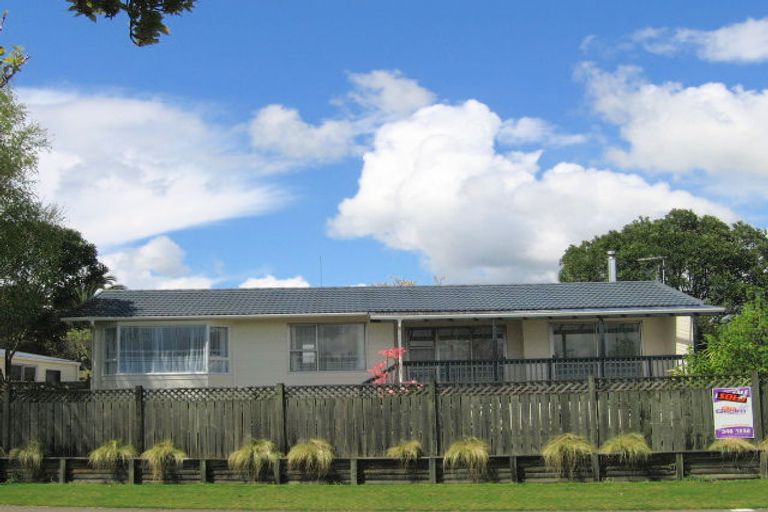 Photo of property in 1 Dickens Street, Owhata, Rotorua, 3010
