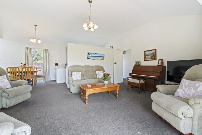 Photo of property in 4b Canberra Place, Redwood, Christchurch, 8051