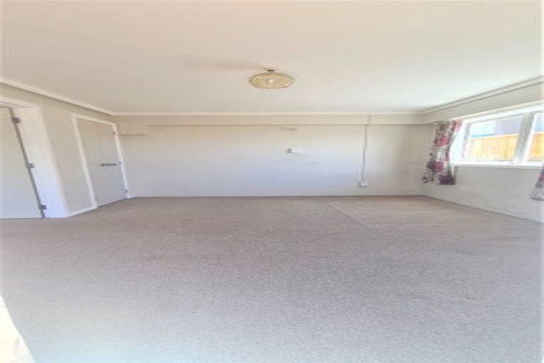Photo of property in 21 Olsen Avenue, Hillsborough, Auckland, 1042