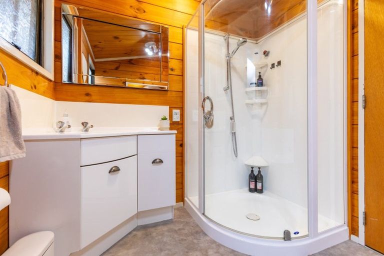 Photo of property in 47 Cowper Side Road, Dannevirke, 4976