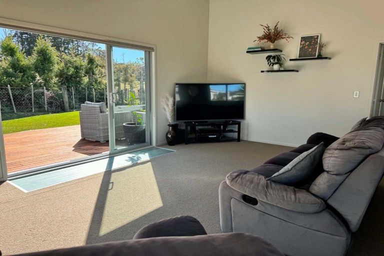 Photo of property in 15 Wharuka Glade, Mangawhai, 0505