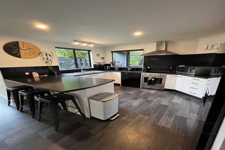 Photo of property in 44 Ayrshire Drive, Grandview Heights, Hamilton, 3200