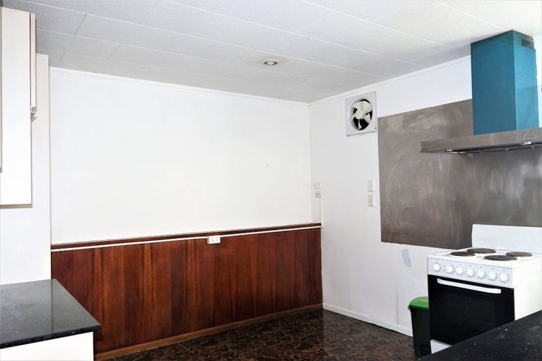 Photo of property in 1/325 Glenfield Road, Glenfield, Auckland, 0629