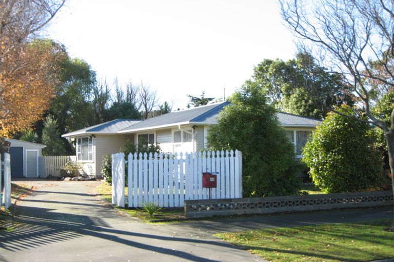 Photo of property in 40 Warren Crescent, Hillmorton, Christchurch, 8025