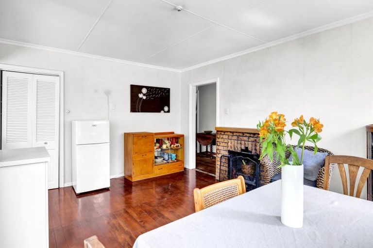 Photo of property in 14 List Street, Welbourn, New Plymouth, 4310