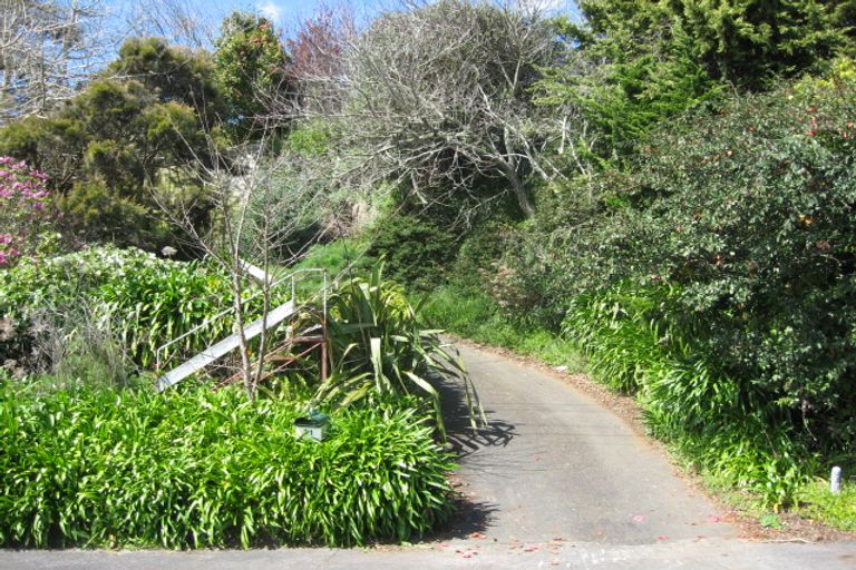 Photo of property in 31 Queens Road, Glen Avon, New Plymouth, 4312