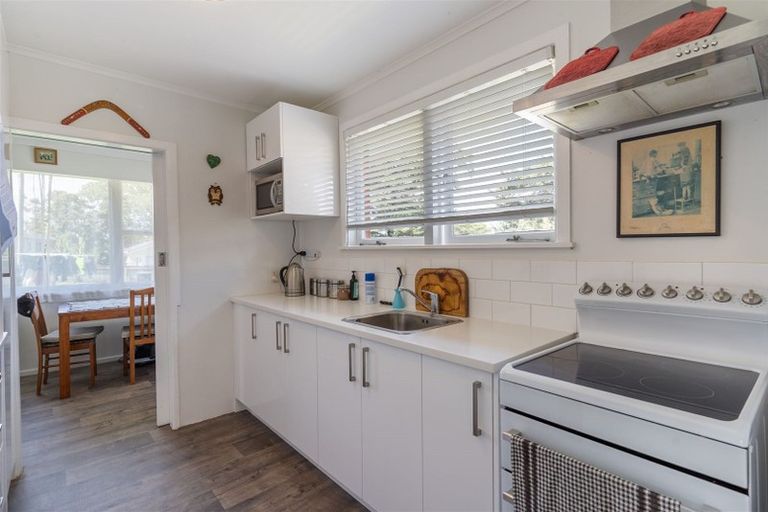 Photo of property in 39 Christmas Road, Manurewa, Auckland, 2102