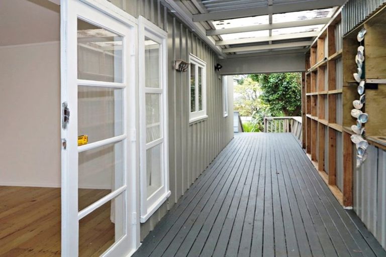 Photo of property in 109 Vipond Road, Stanmore Bay, Whangaparaoa, 0932