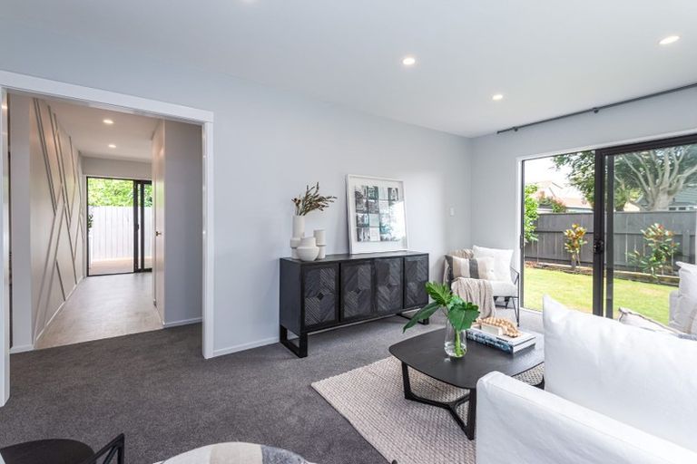 Photo of property in 1/48 Jeffreys Road, Fendalton, Christchurch, 8052