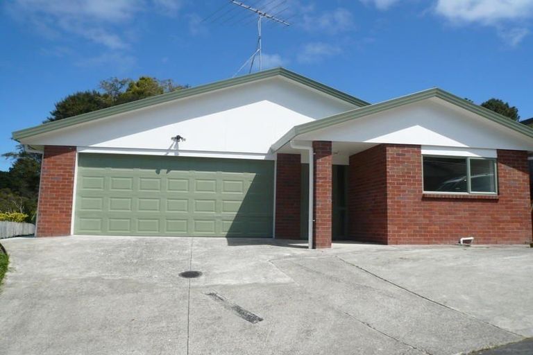 Photo of property in 18 Shah Place, Glen Eden, Auckland, 0602