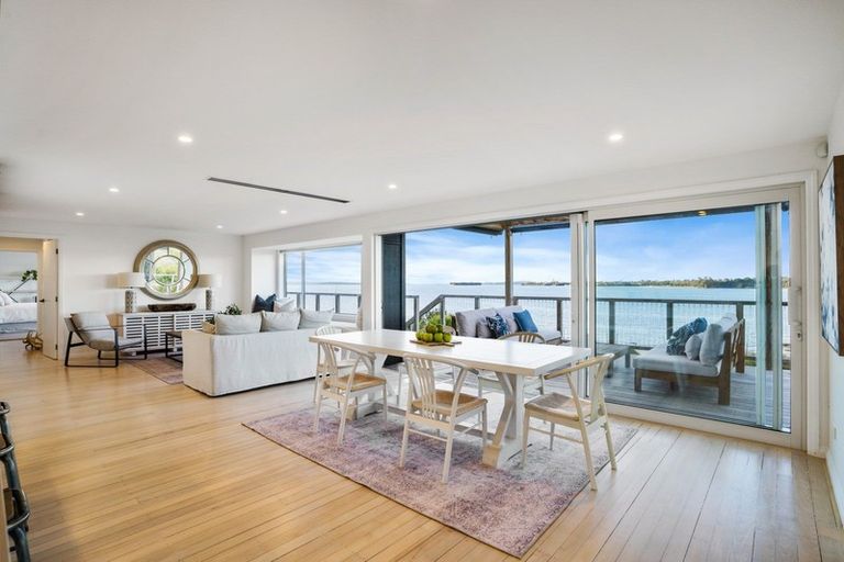 Photo of property in 369 Clifton Road, Whitford, Howick, 2571