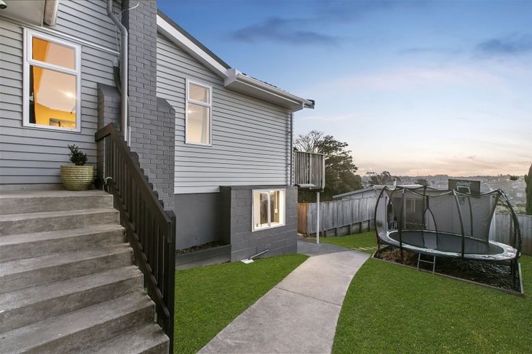 Photo of property in 1/266 Forrest Hill Road, Forrest Hill, Auckland, 0620