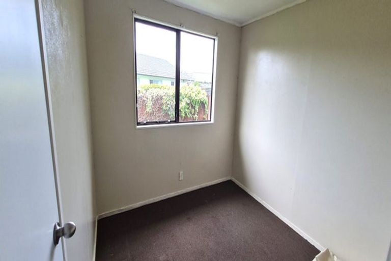 Photo of property in 2/21 Silver Creek Road, Weymouth, Auckland, 2103