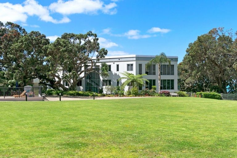 Photo of property in 1/7 The Promenade, Takapuna, Auckland, 0622