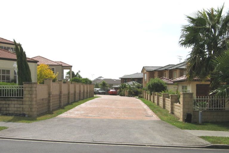 Photo of property in 6 Mansion Court, West Harbour, Auckland, 0618