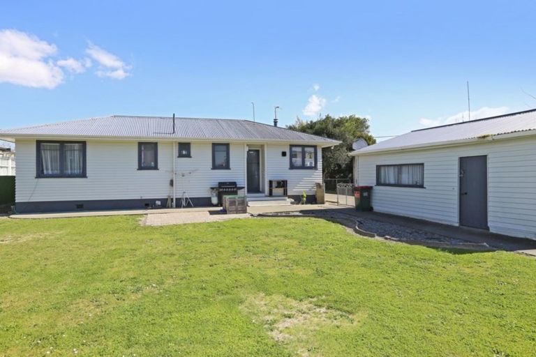 Photo of property in 112 Warwick Road, Mayfair, Hastings, 4122