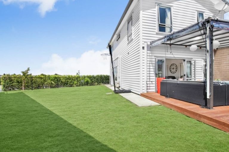 Photo of property in 30 Ipukarea Street, Weymouth, Auckland, 2103